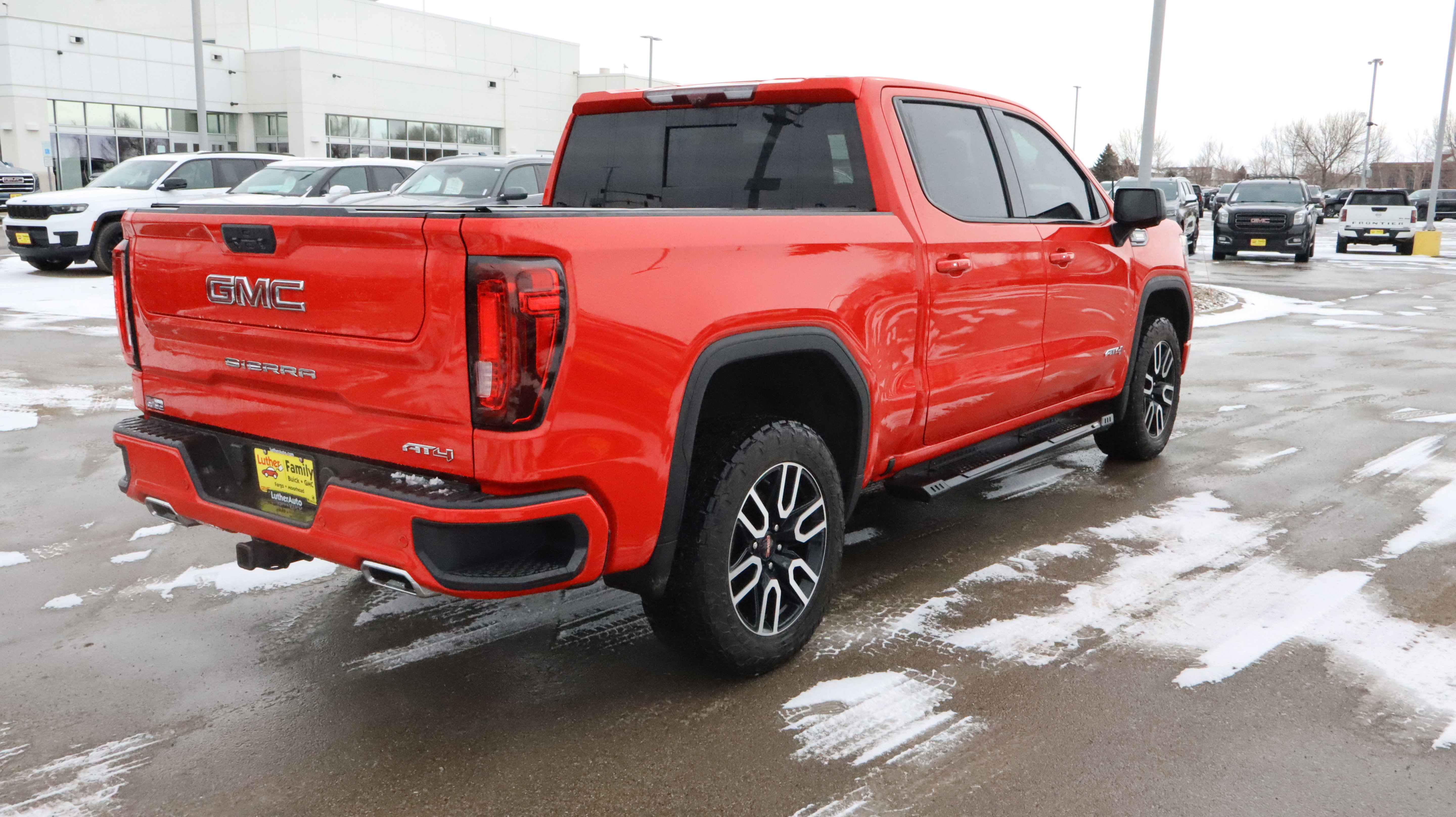 Certified 2021 GMC Sierra 1500 AT4 w/ AT4 Value Package image 7