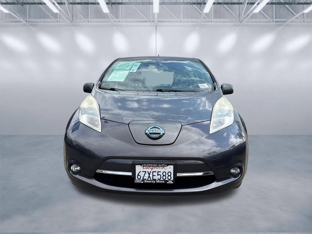 Used 2013 Nissan Leaf SL w/ Premium Pkg image 2
