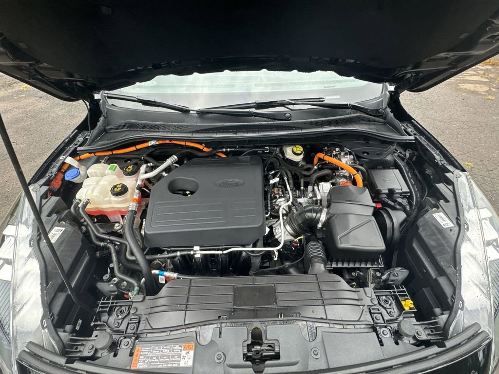Certified 2020 Ford Escape Titanium image 25