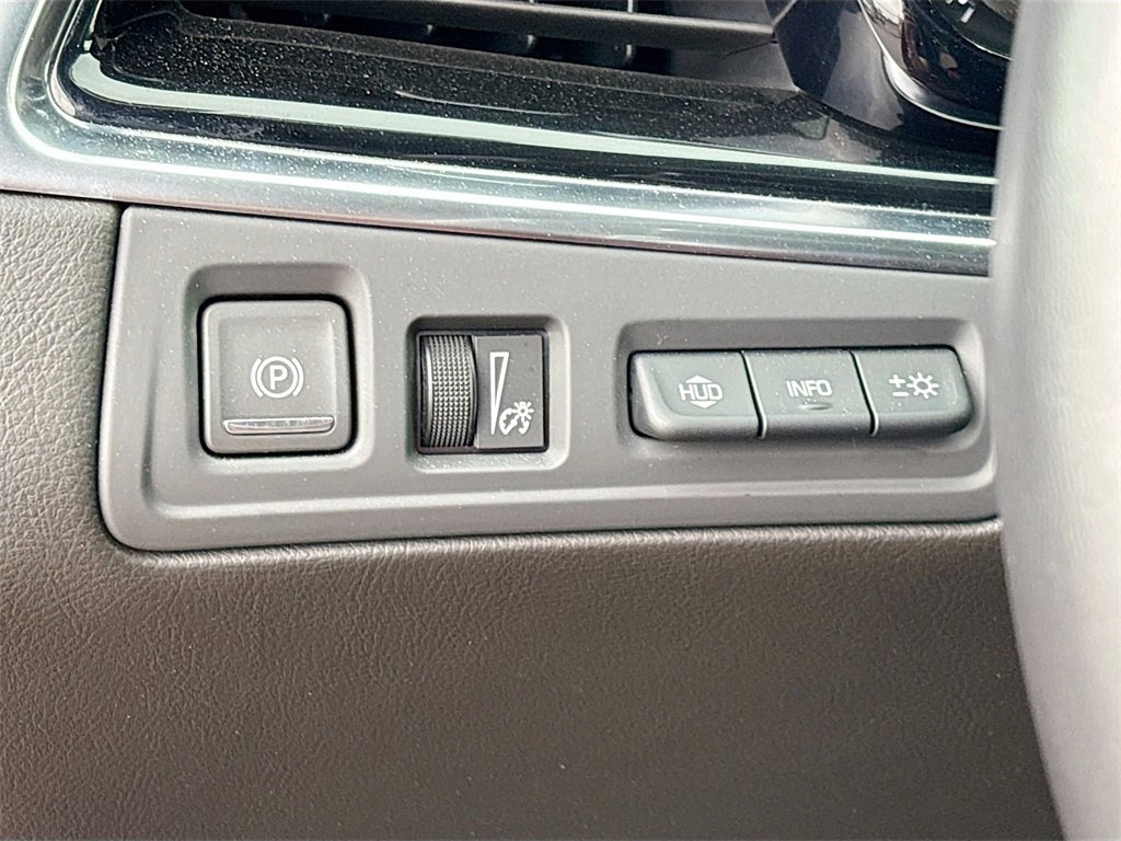 Used 2024 Cadillac XT6 Sport w/ Technology Package image 10