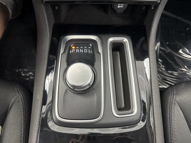 Used 2023 Chrysler 300 Touring AWD/4WD image 39