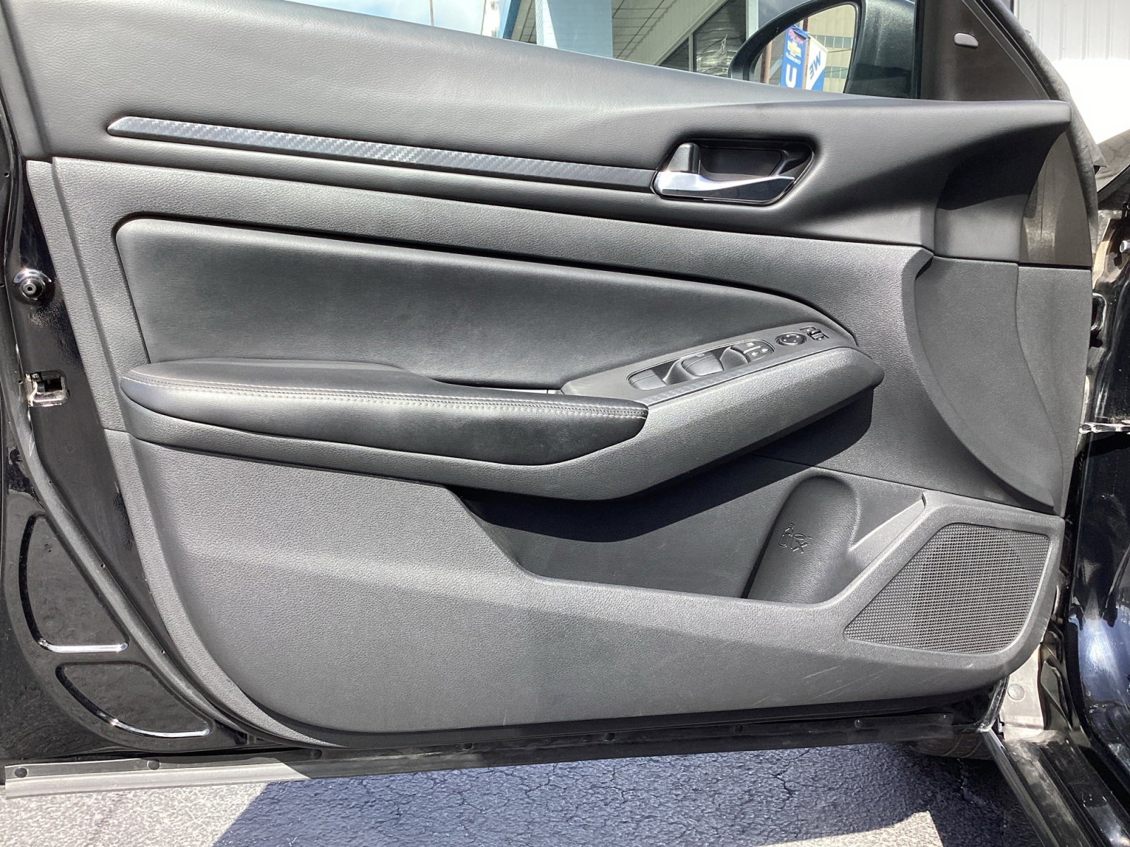 Used 2024 Nissan Altima 2.5 SV image 29