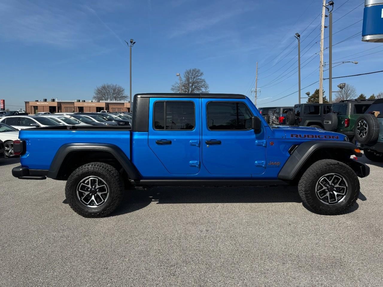 Used 2024 Jeep Gladiator Rubicon w/ Safety Group image 2