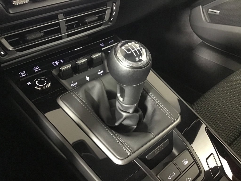 Certified 2024 Porsche 911 Carrera T RWD image 33