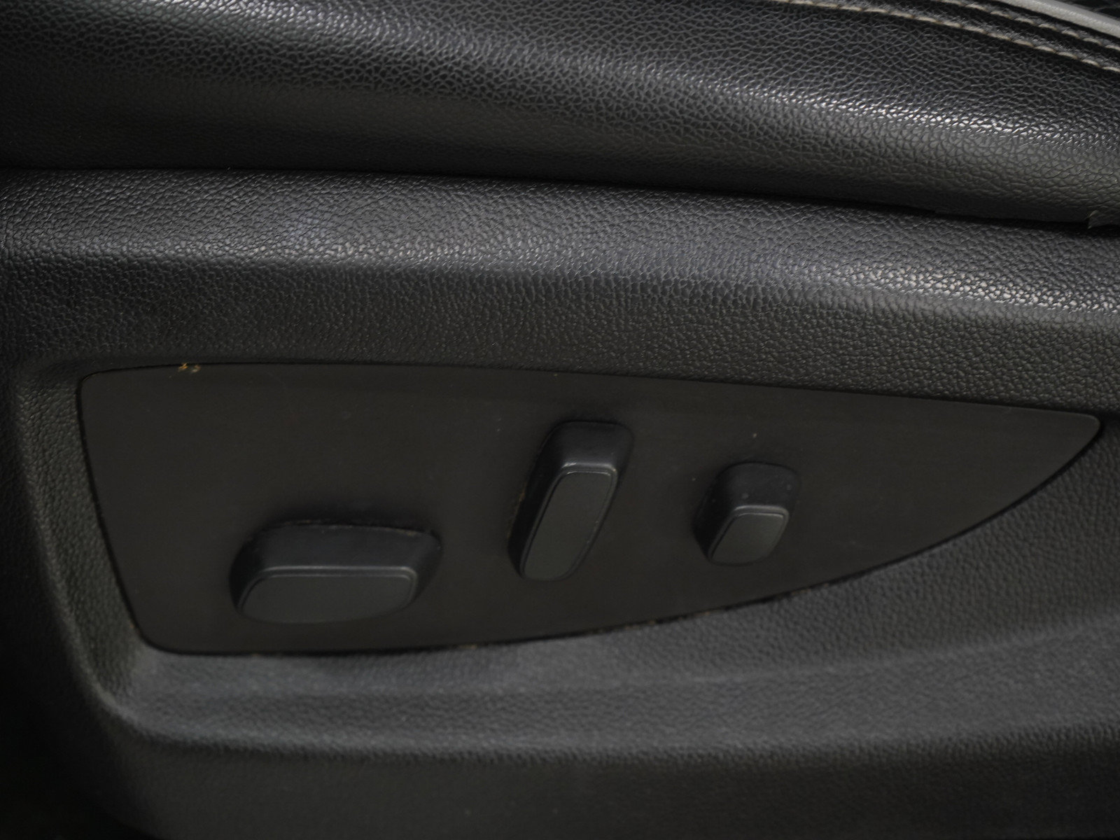 Used 2018 Chevrolet Silverado 1500 High Country AWD/4WD image 24