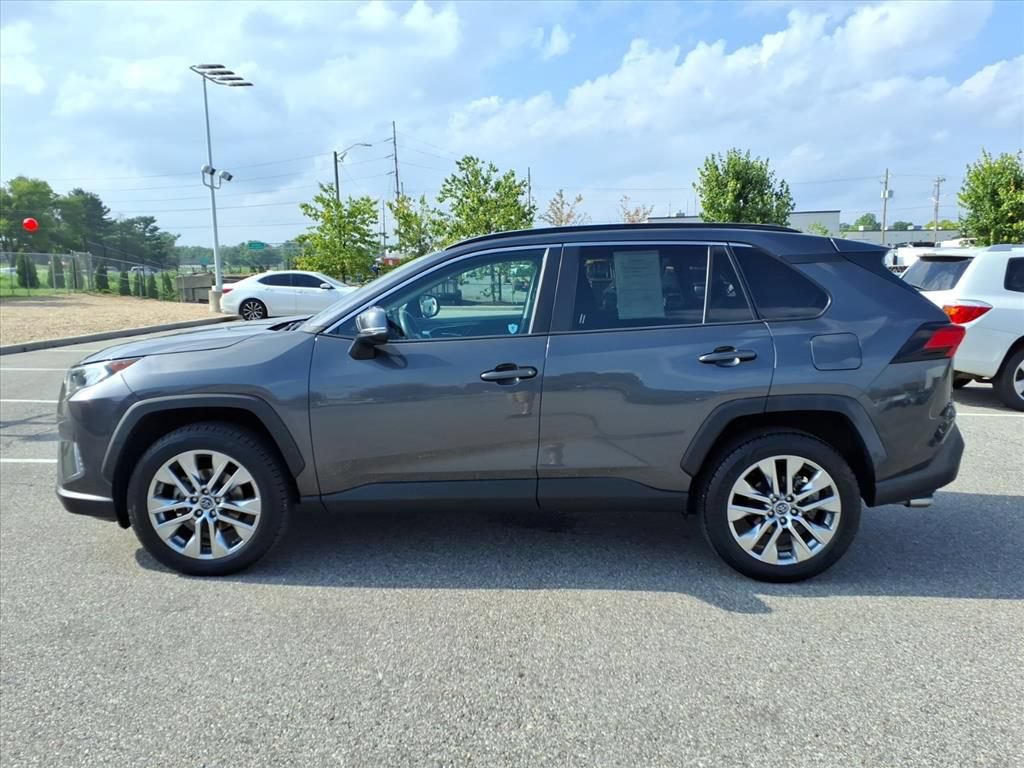 Certified 2020 Toyota RAV4 XLE Premium AWD/4WD image 7