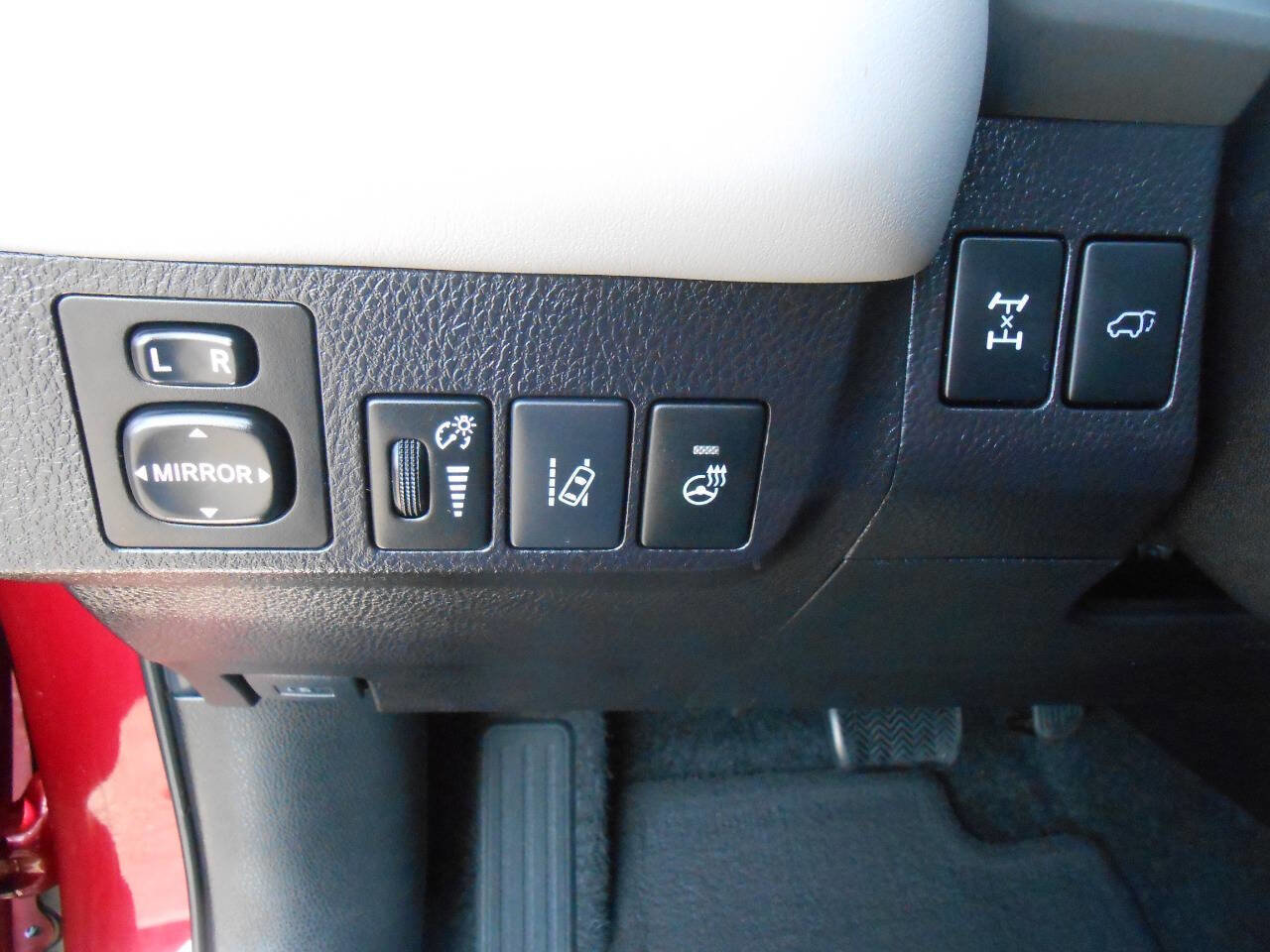 Used 2018 Toyota RAV4 Adventure w/ Cold Weather Package image 15