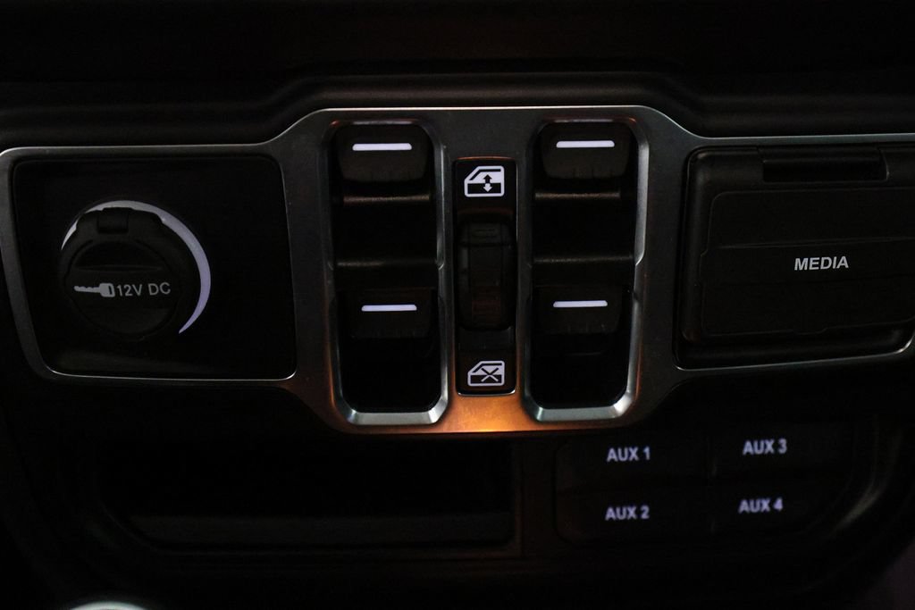 Used 2023 Jeep Gladiator Sport AWD/4WD image 27