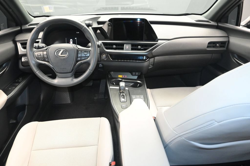Used 2025 Lexus UX 300h FWD image 14