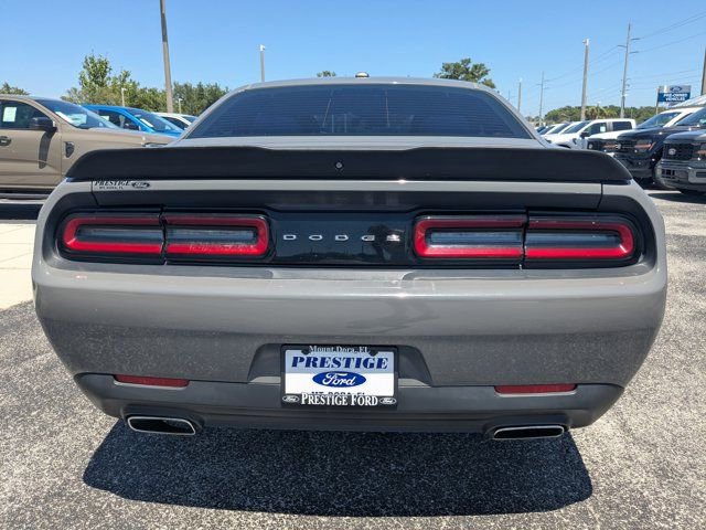 Used 2018 Dodge Challenger SXT RWD image 6
