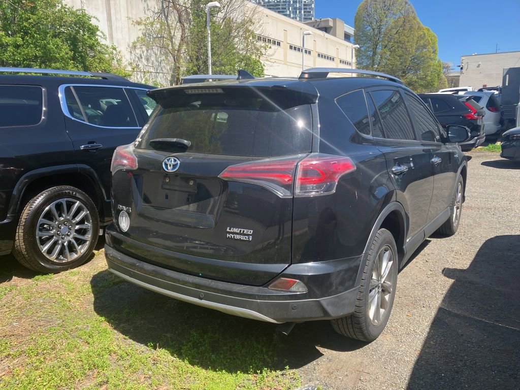 Used 2017 Toyota RAV4 Limited image 8