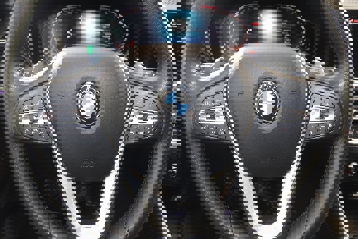 Used 2021 BMW 430i Convertible w/ Convenience Package image 46