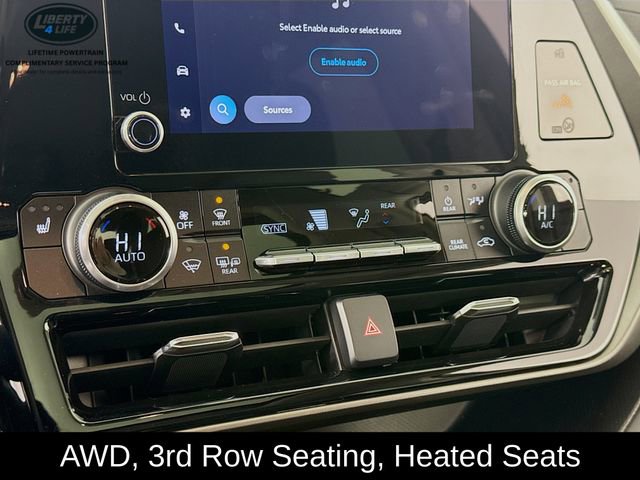 Used 2024 Toyota Highlander XLE image 15