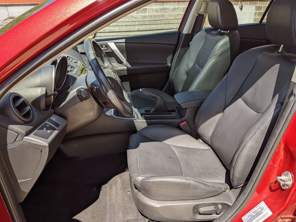 Used 2013 MAZDA MAZDA3 i Grand Touring image 12