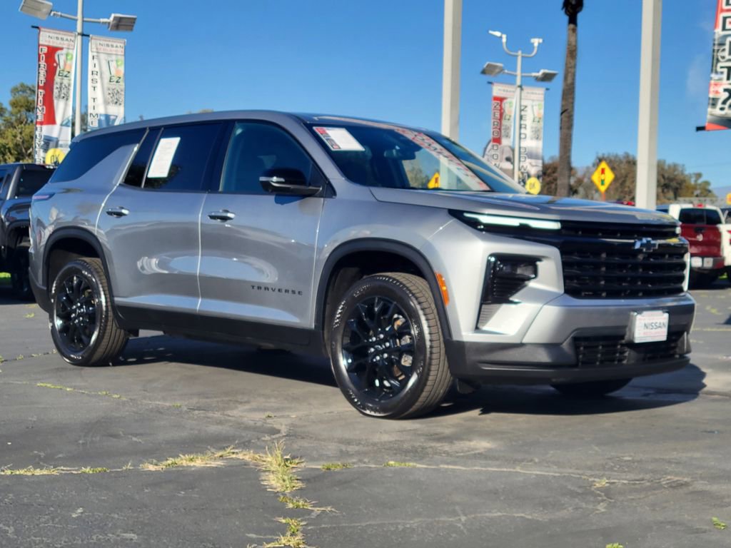 Used 2024 Chevrolet Traverse LS w/ Midnight/Sport Edition image 32