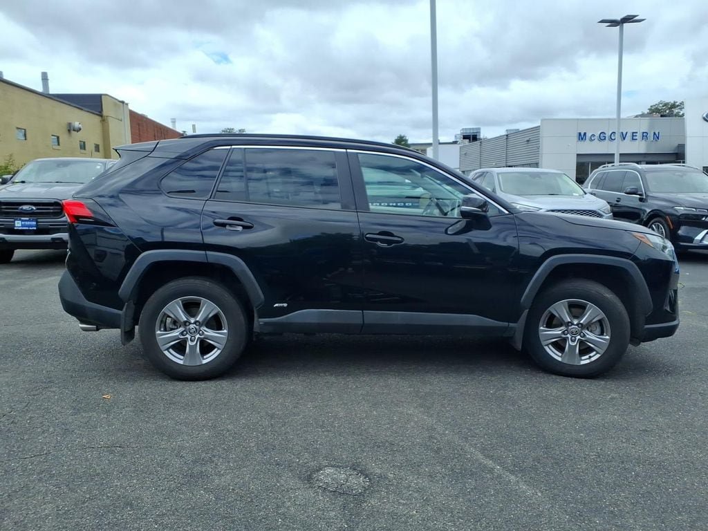 Used 2024 Toyota RAV4 XLE w/ Convenience Package AWD/4WD image 5