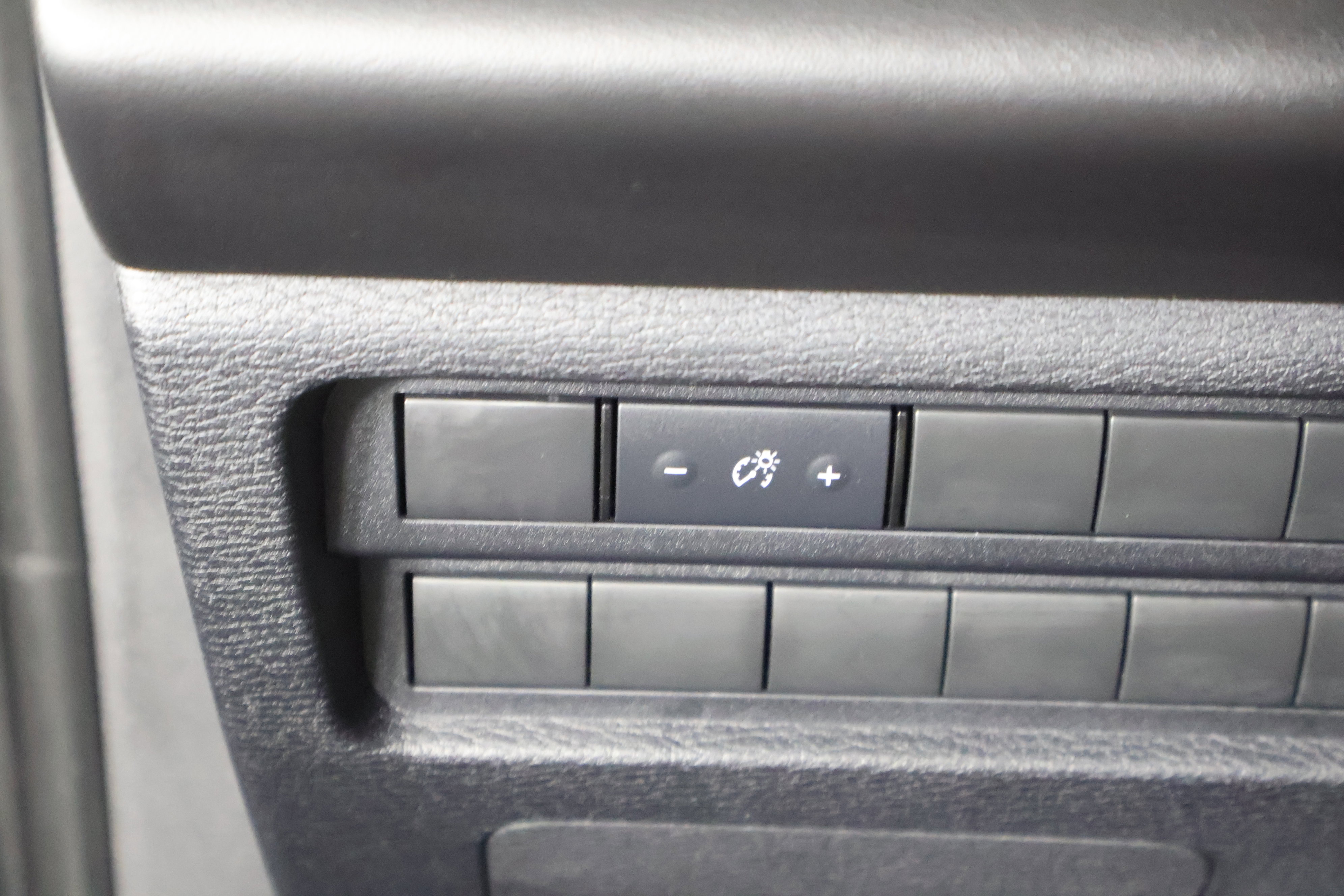 Used 2024 Mitsubishi Outlander ES image 34