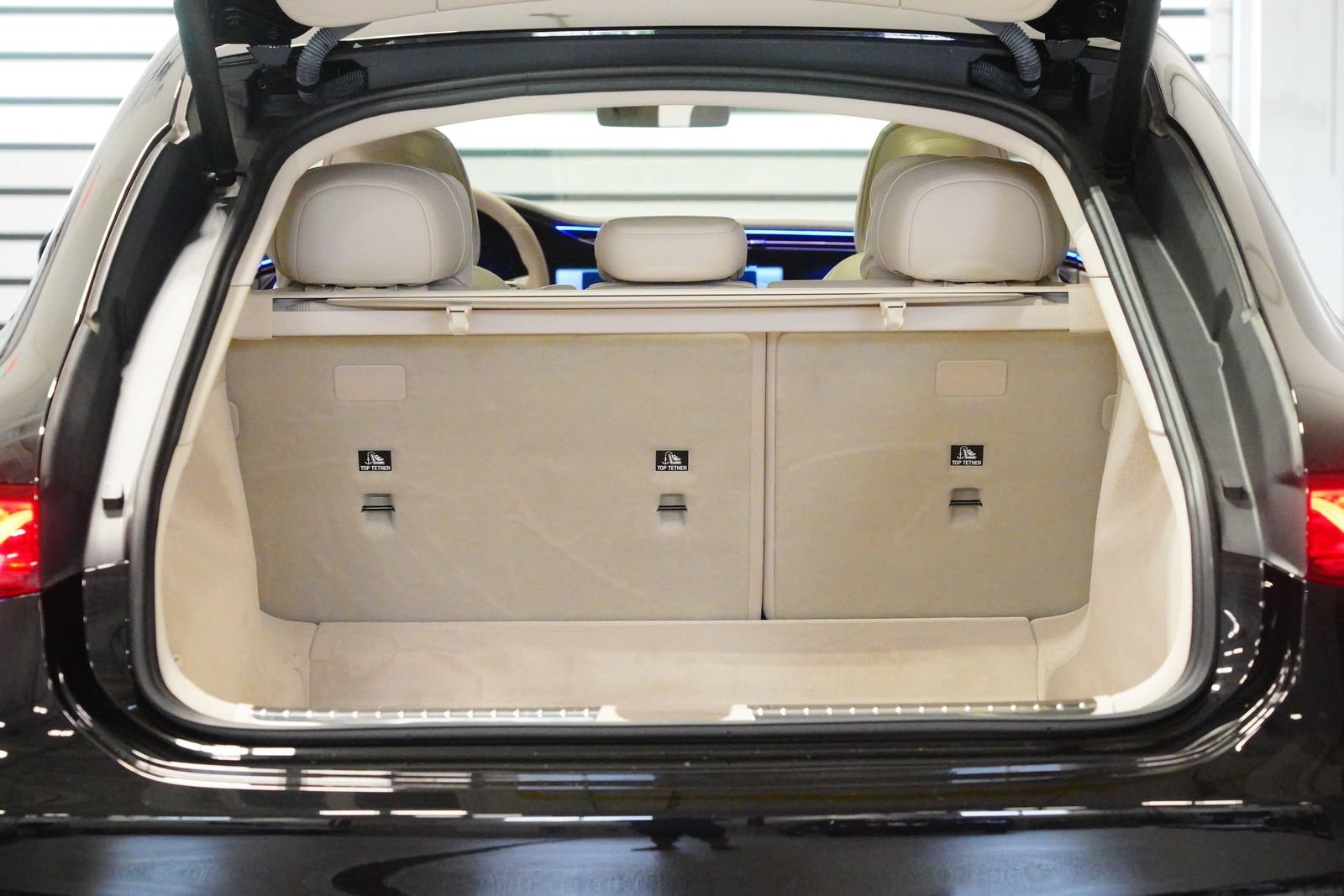 Certified 2023 Mercedes-Benz EQS 580 4MATIC Sedan image 31
