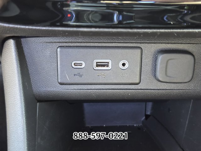 Used 2022 Buick Encore GX Preferred w/ Sport Touring Package FWD image 25