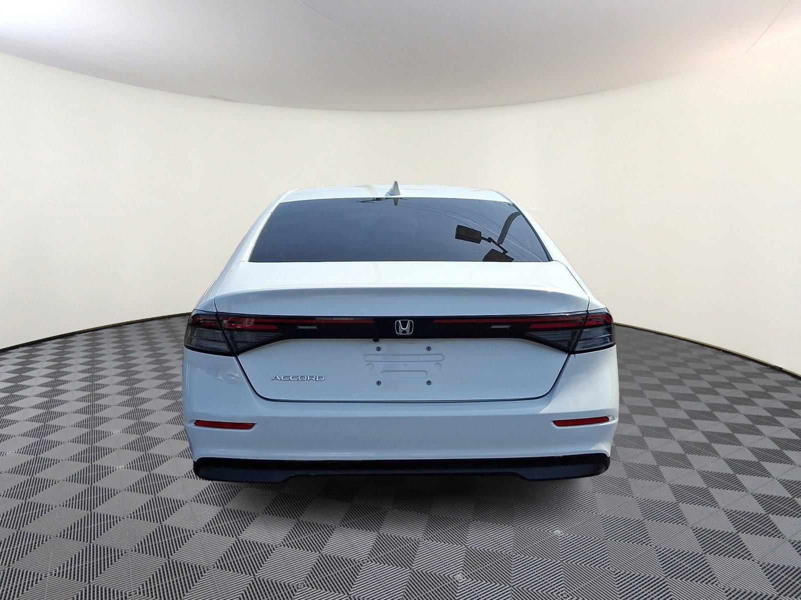 Used 2023 Honda Accord EX image 6