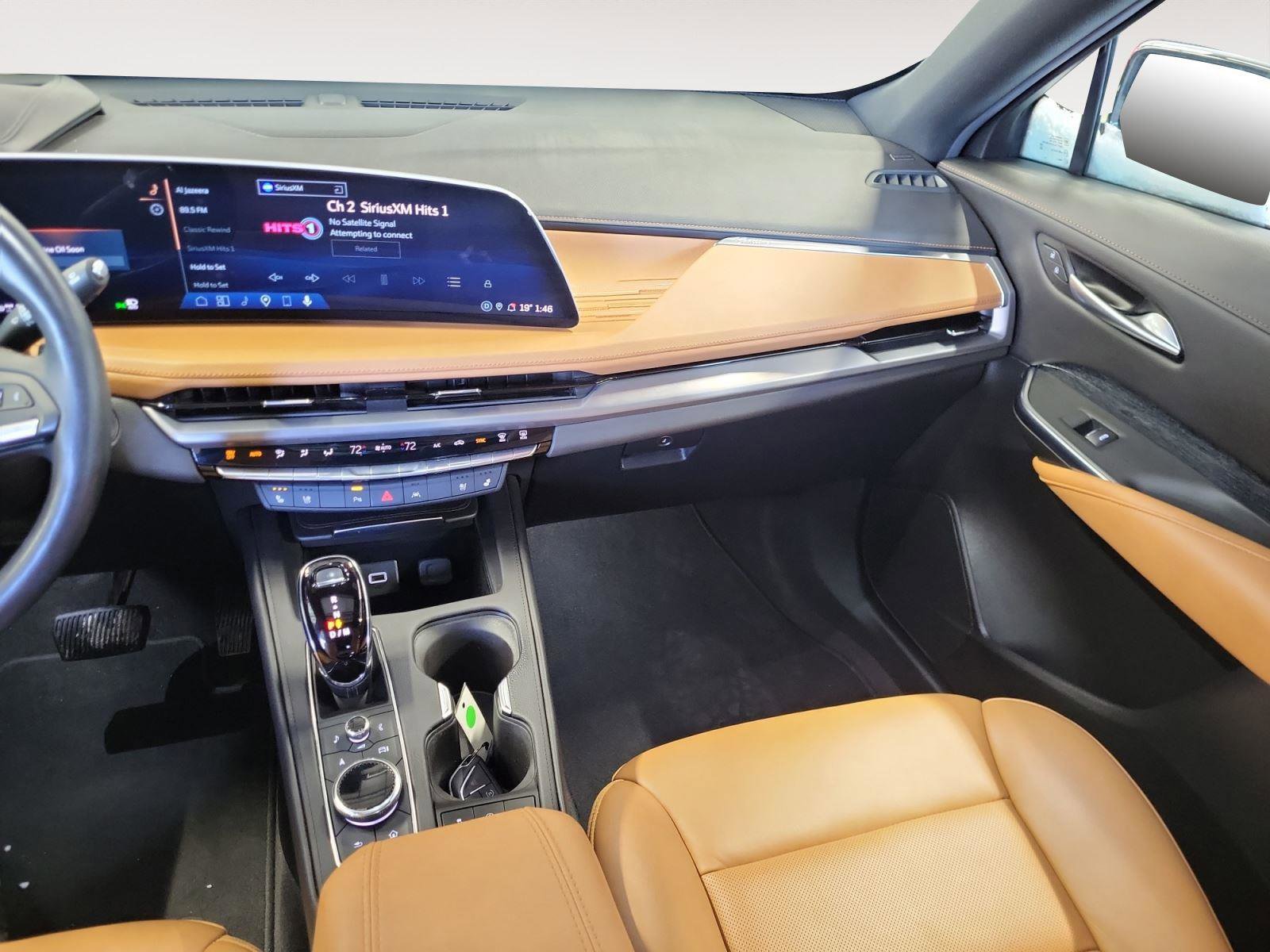 Used 2024 Cadillac XT4 Premium Luxury w/ Technology Package image 12