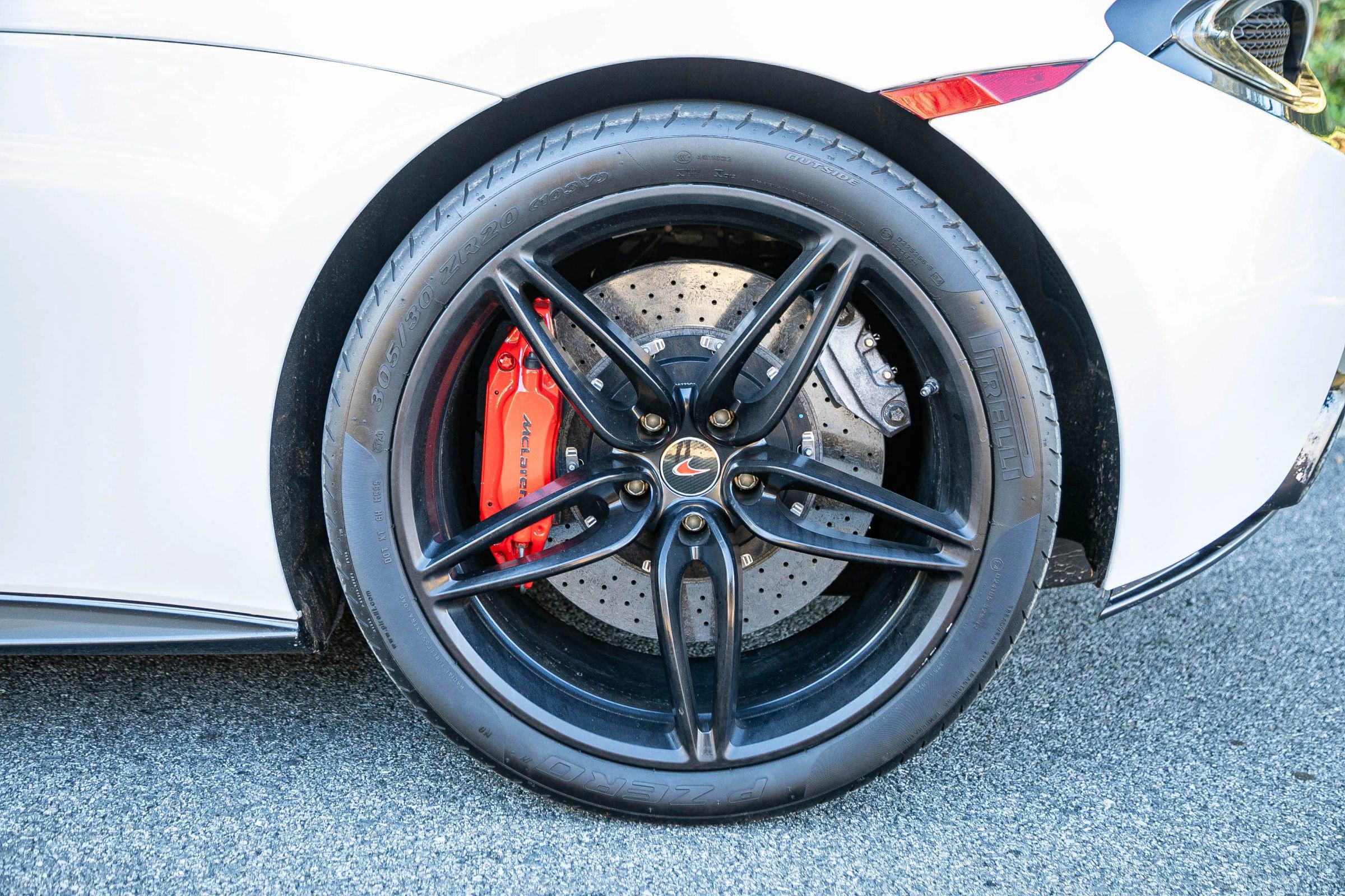 Used 2016 McLaren 570S Coupe image 12