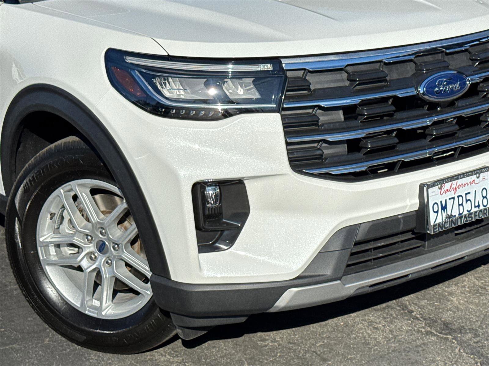 Used 2025 Ford Explorer Active w/ Active Comfort Package image 3