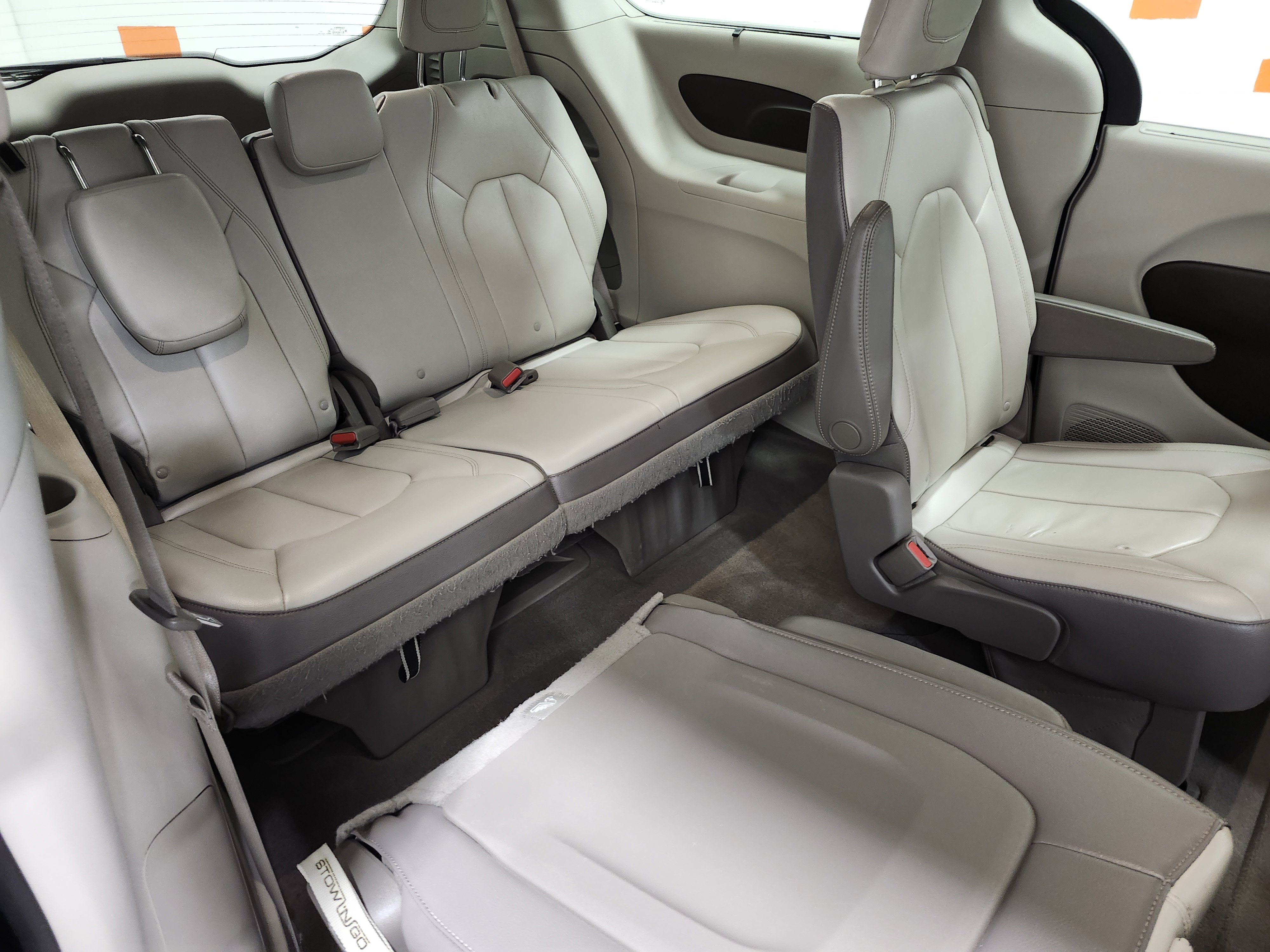 Used 2017 Chrysler Pacifica Touring-L w/ Tire & Wheel Group image 20