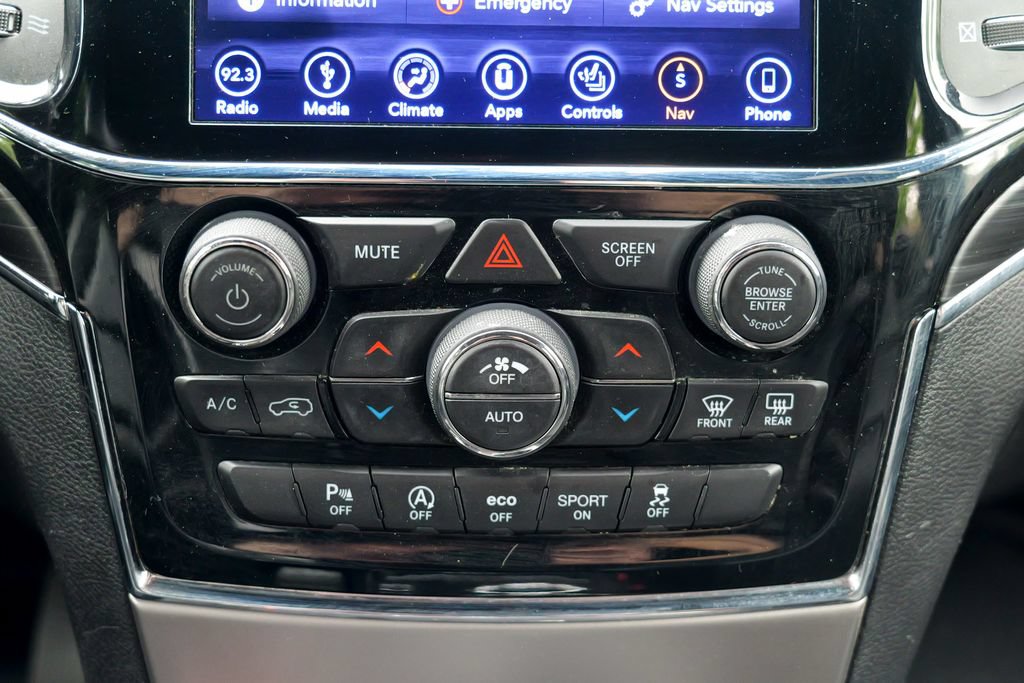 Used 2019 Jeep Grand Cherokee Limited w/ Luxury Group II AWD/4WD image 51