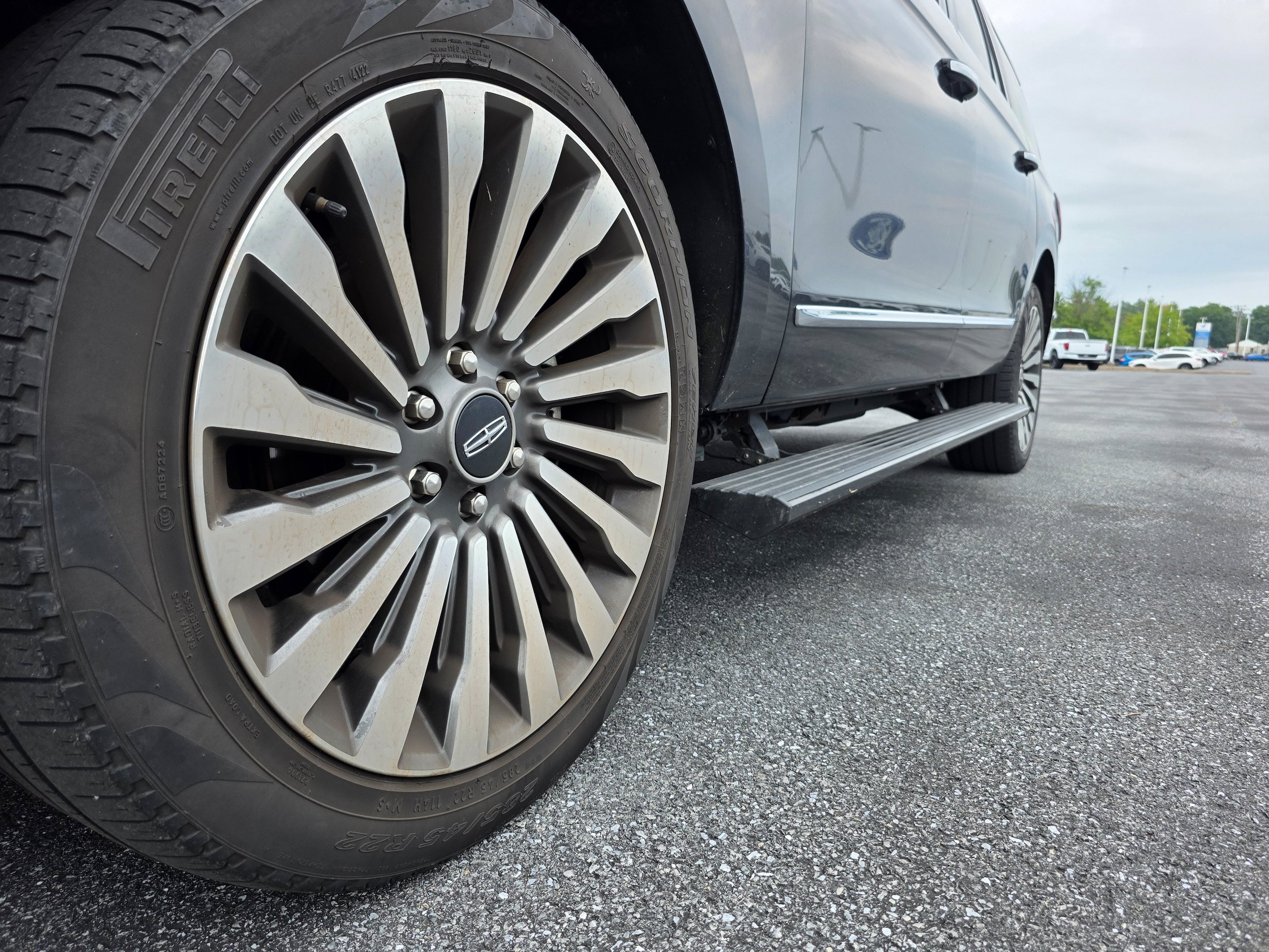 Used 2018 Lincoln Navigator L Reserve w/ Technology Package AWD/4WD image 23