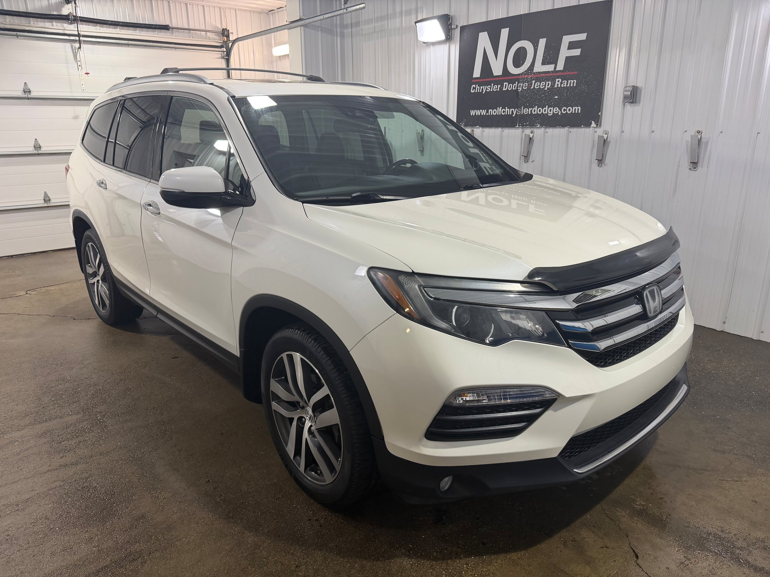 Used 2018 Honda Pilot Elite image 2