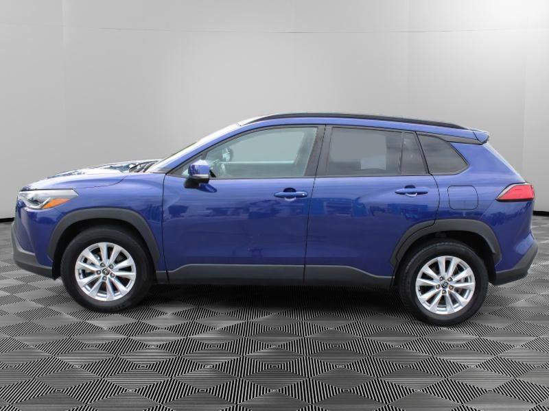 Used 2022 Toyota Corolla Cross LE image 4