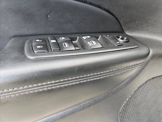 Used 2020 Jeep Grand Cherokee Altitude AWD/4WD image 23