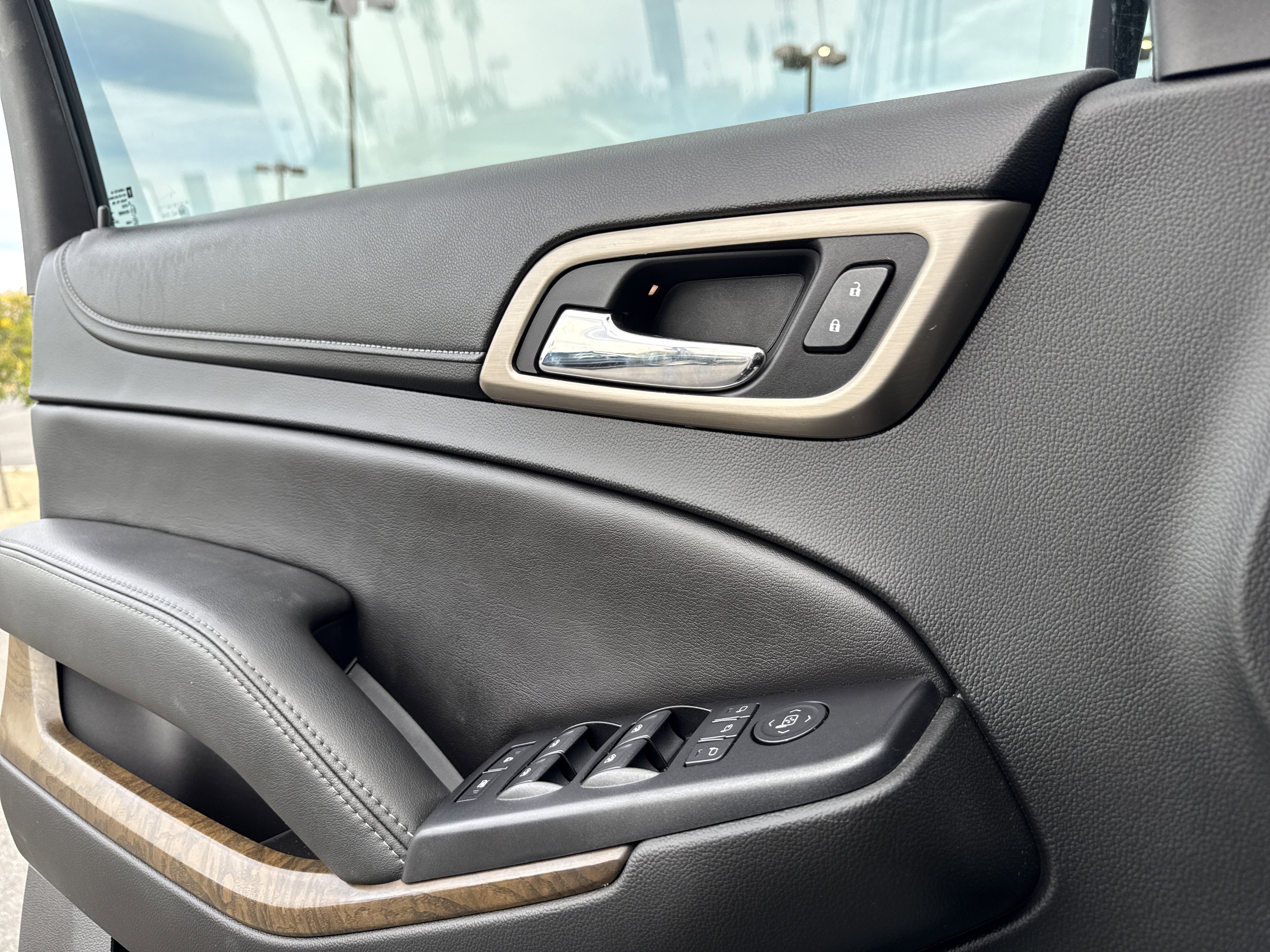 Used 2018 GMC Yukon Denali w/ Open Road Package image 11