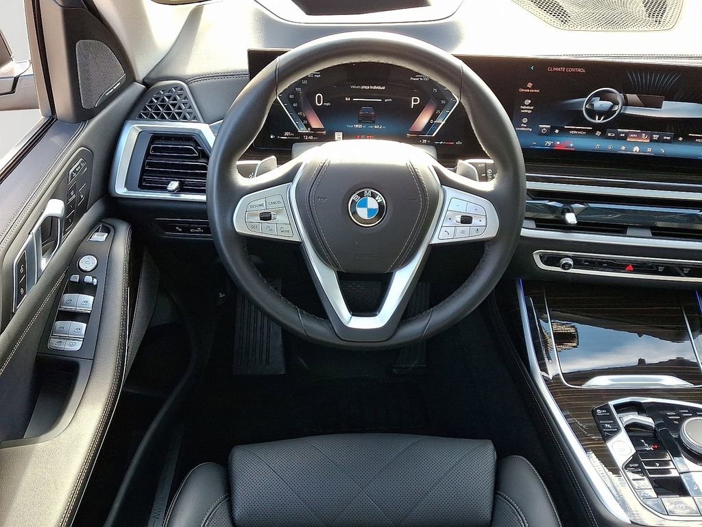 Used 2025 BMW X7 xDrive40i w/ Premium Package AWD/4WD image 13