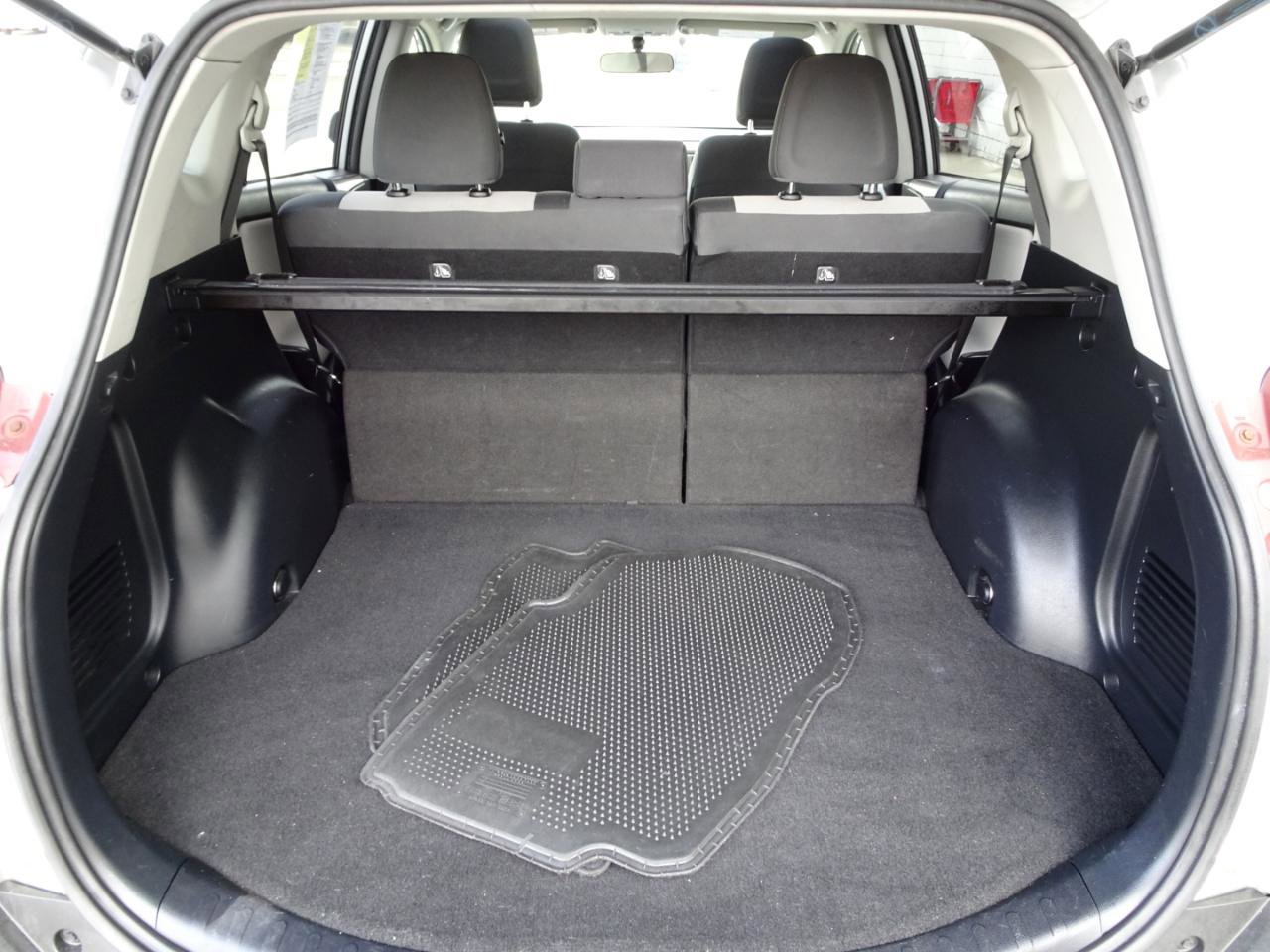 Used 2014 Toyota RAV4 XLE image 8