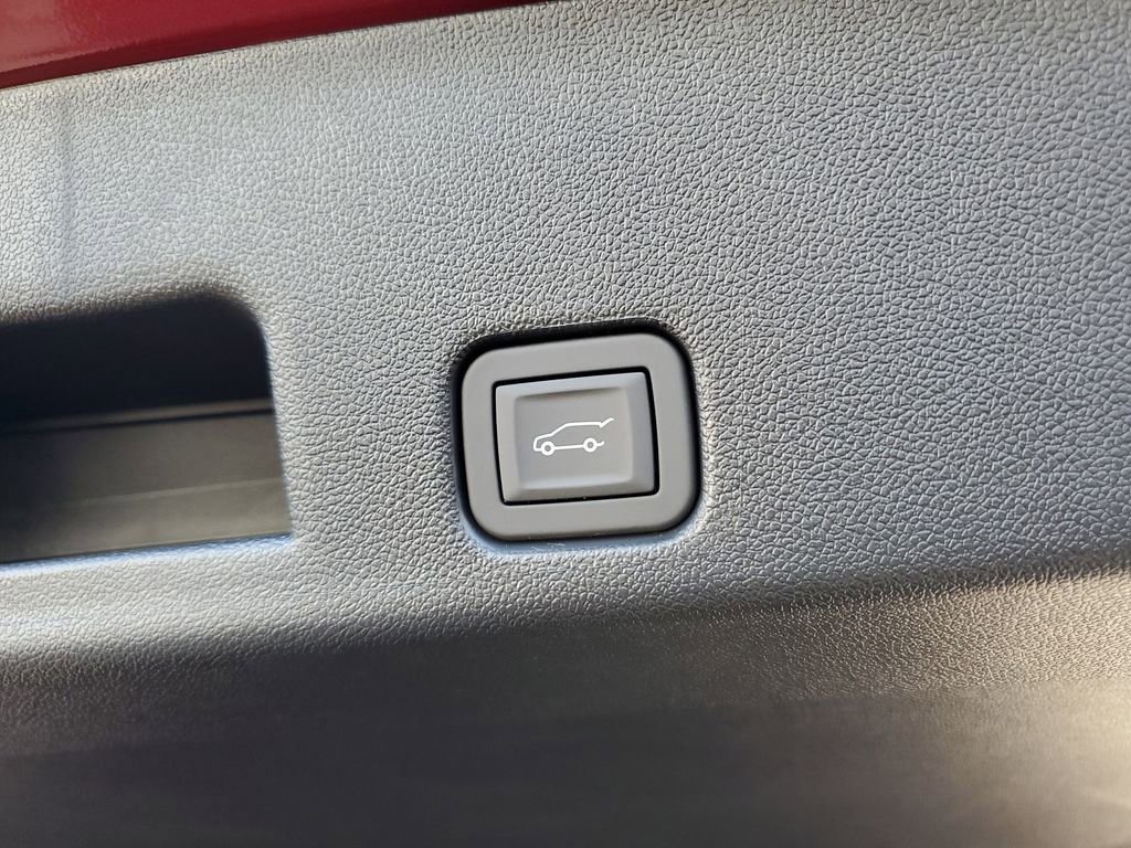 New 2026 Chevrolet Traverse High Country image 10