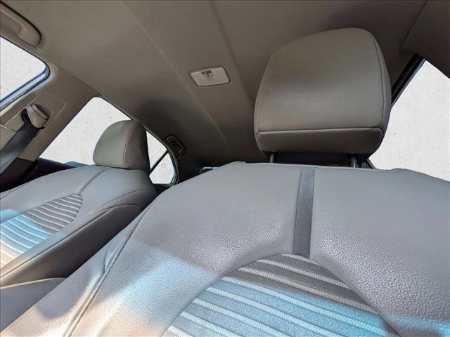 Used 2019 Toyota Camry SE image 12