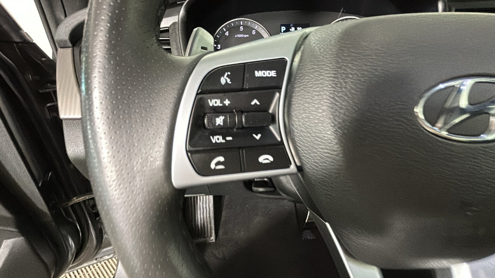 Used 2018 Hyundai Sonata Sport w/ Tech Package 05 FWD image 20