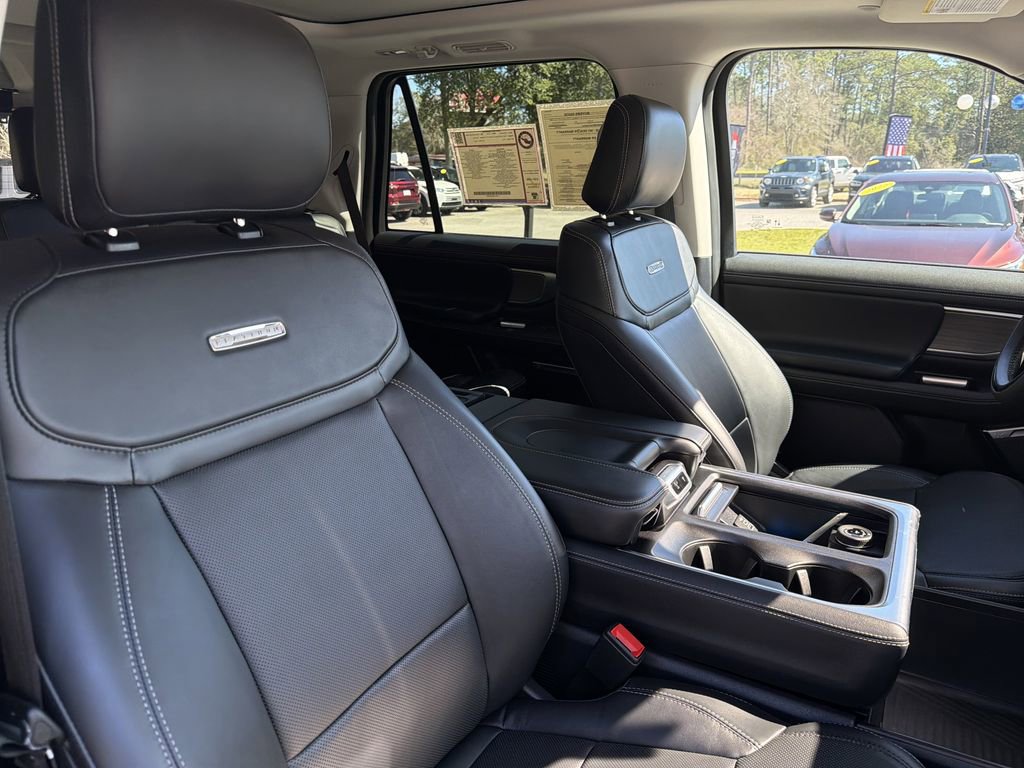 Used 2025 Ford Expedition Platinum image 24