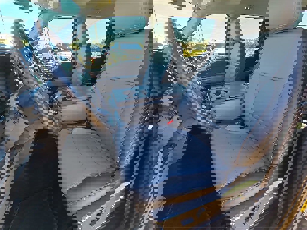 Used 2022 Ford F150 Lariat image 13