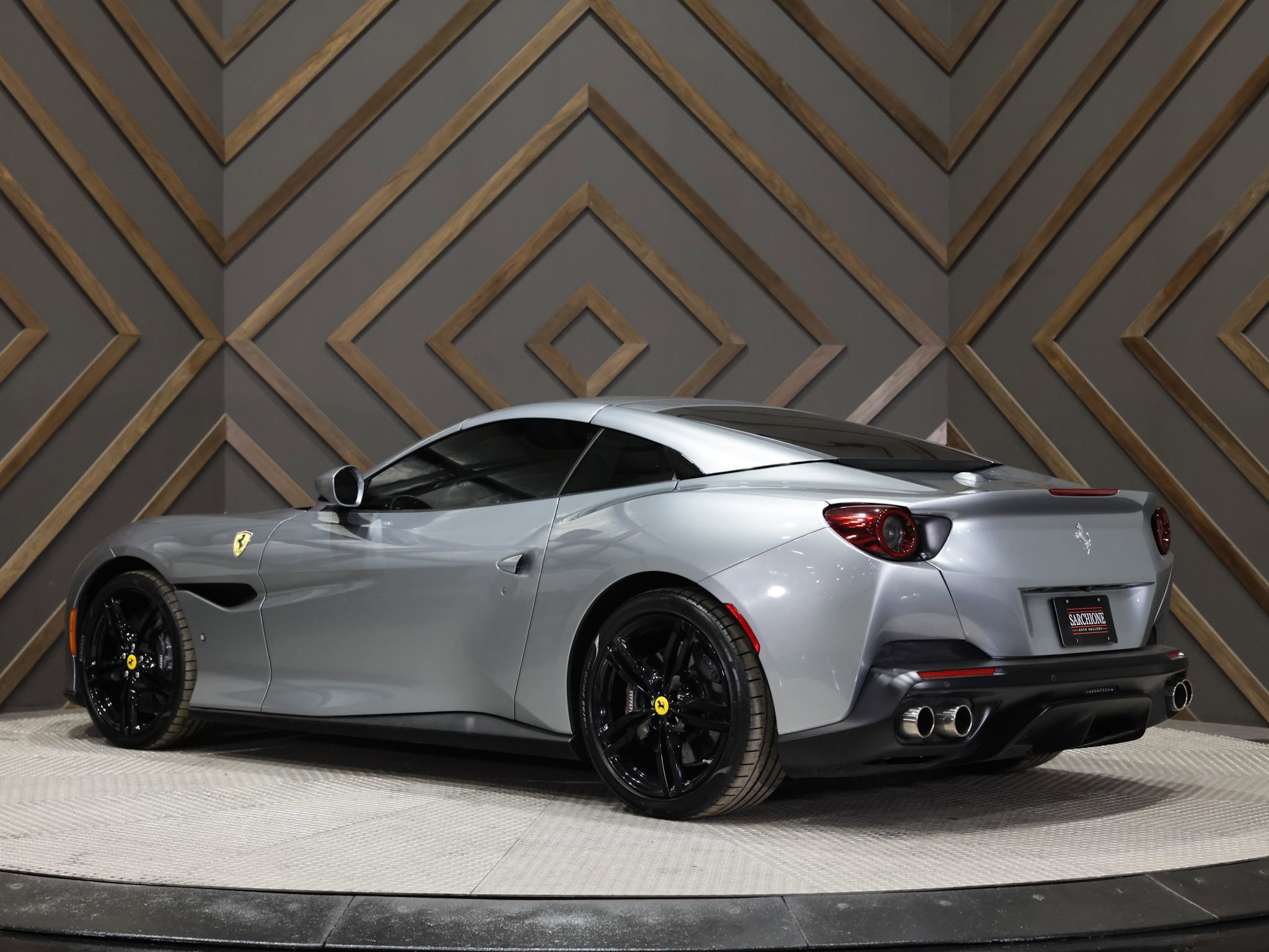 Used 2019 Ferrari Portofino image 24