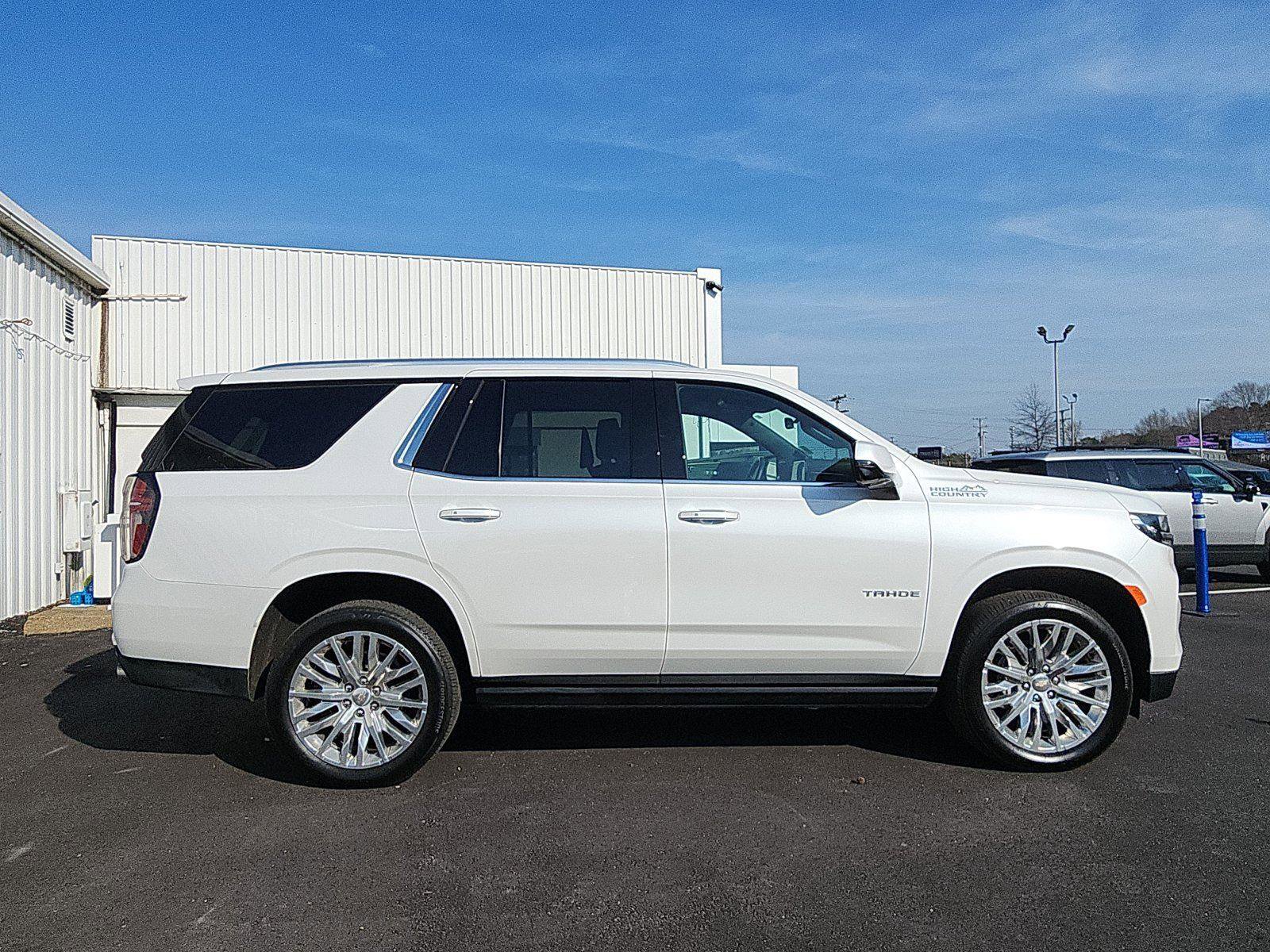 Used 2024 Chevrolet Tahoe High Country AWD/4WD image 6