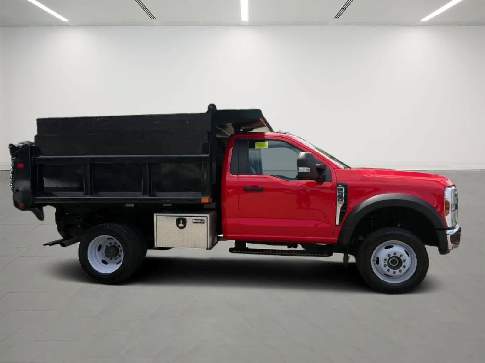 Used 2024 Ford F550 4x4 Regular Cab Super Duty image 5
