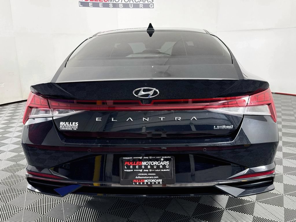 Used 2023 Hyundai Elantra Limited FWD image 6
