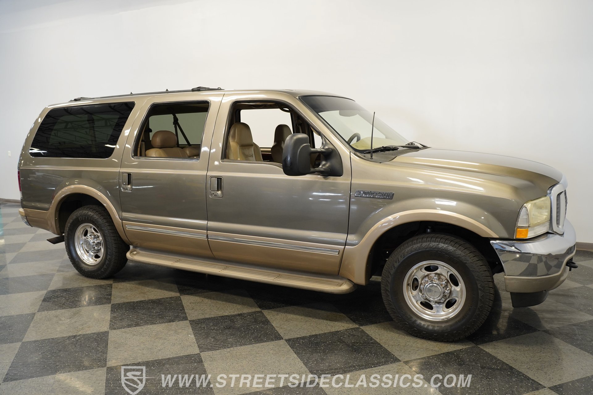 Used 2002 Ford Excursion Limited RWD image 16