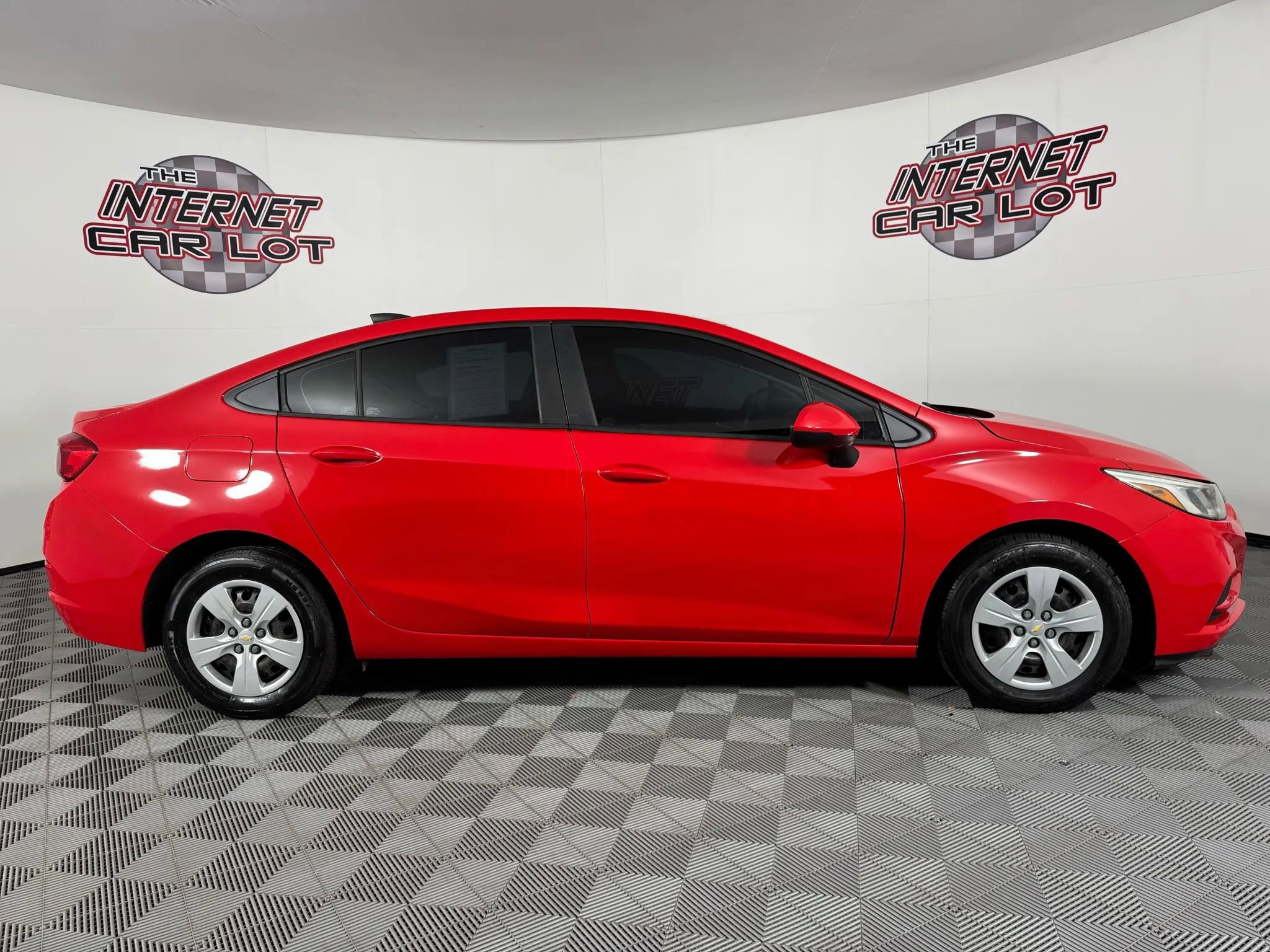 Used 2018 Chevrolet Cruze LS image 8