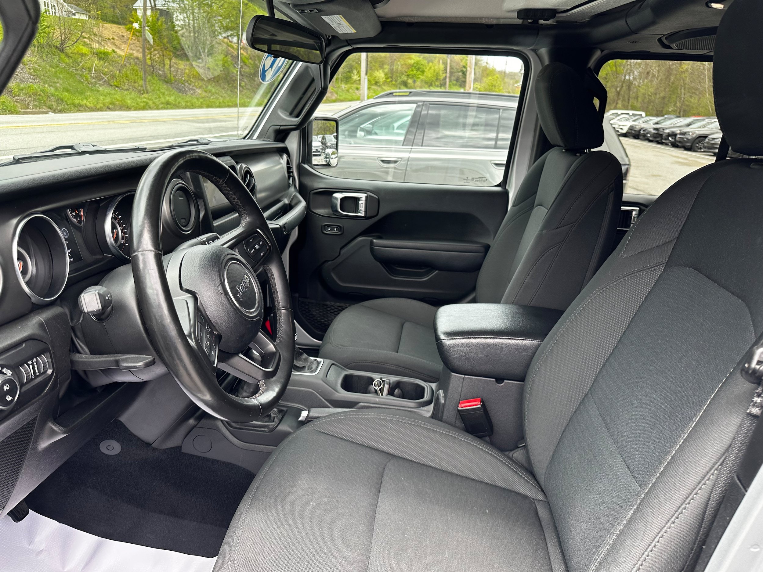 Used 2022 Jeep Gladiator Sport AWD/4WD image 25
