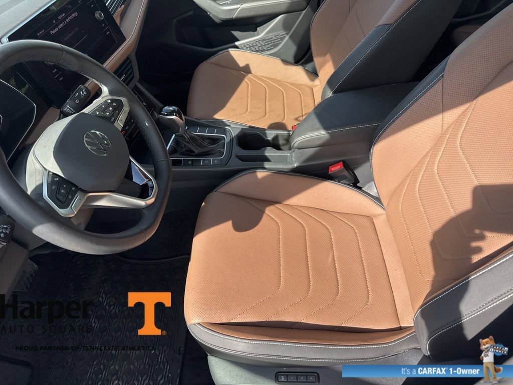 Used 2025 Volkswagen Jetta SEL image 13