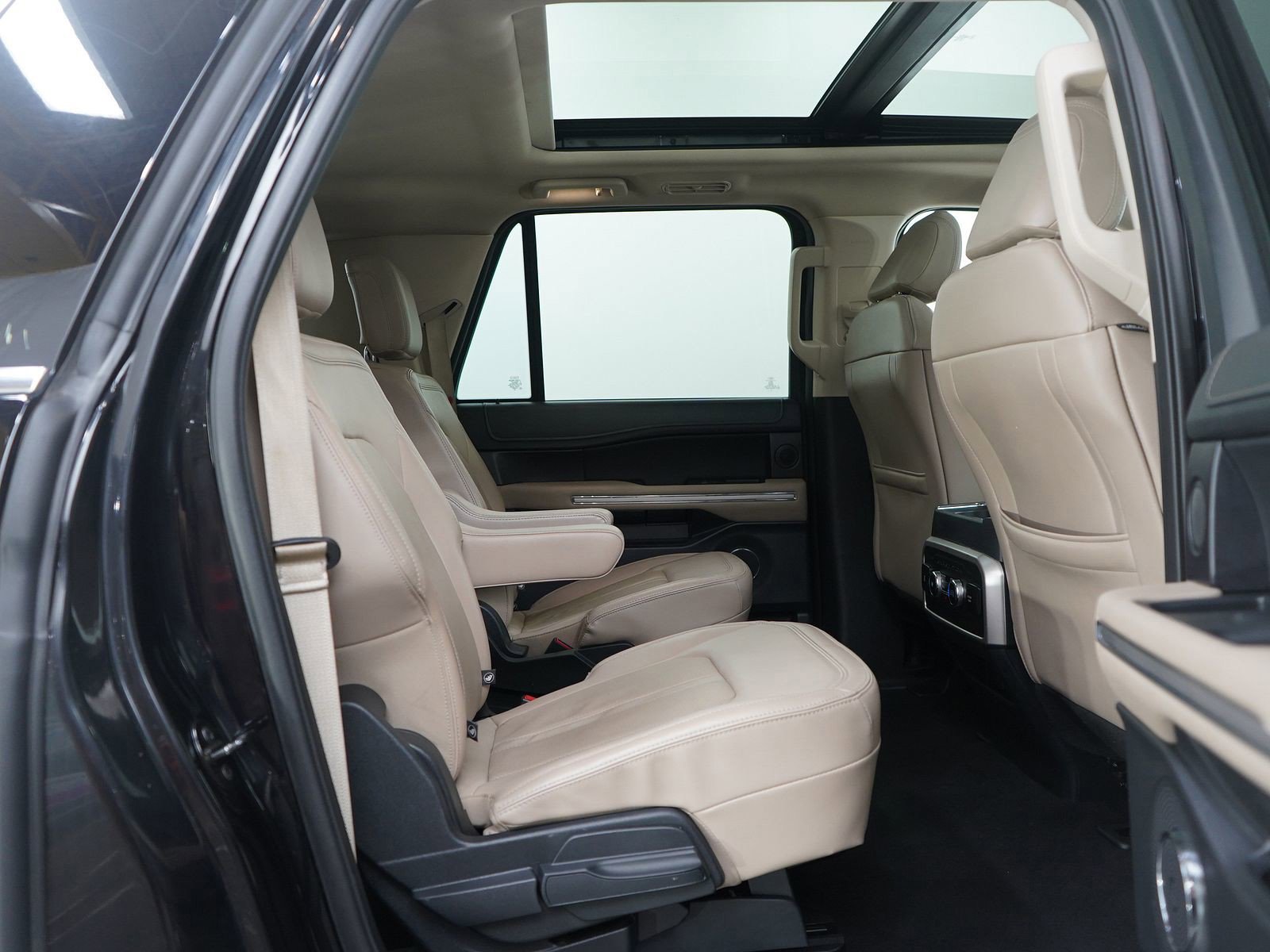 Used 2024 Ford Expedition Max Limited image 14